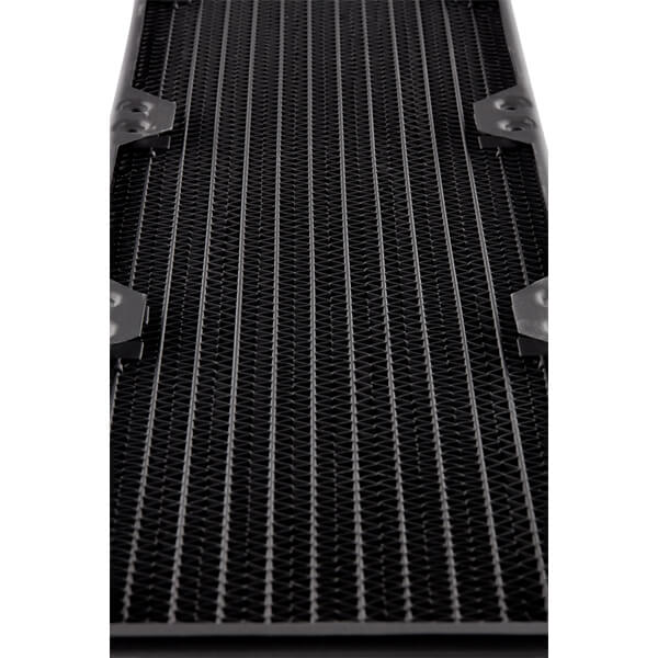 CORSAIR Hydro X Series XR7 240mm Water Cooling Radiator